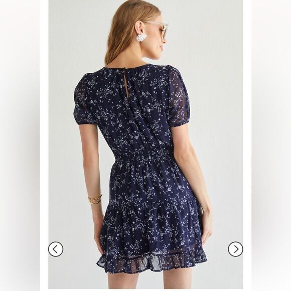 Francesca’s dress - Picture 4 of 6